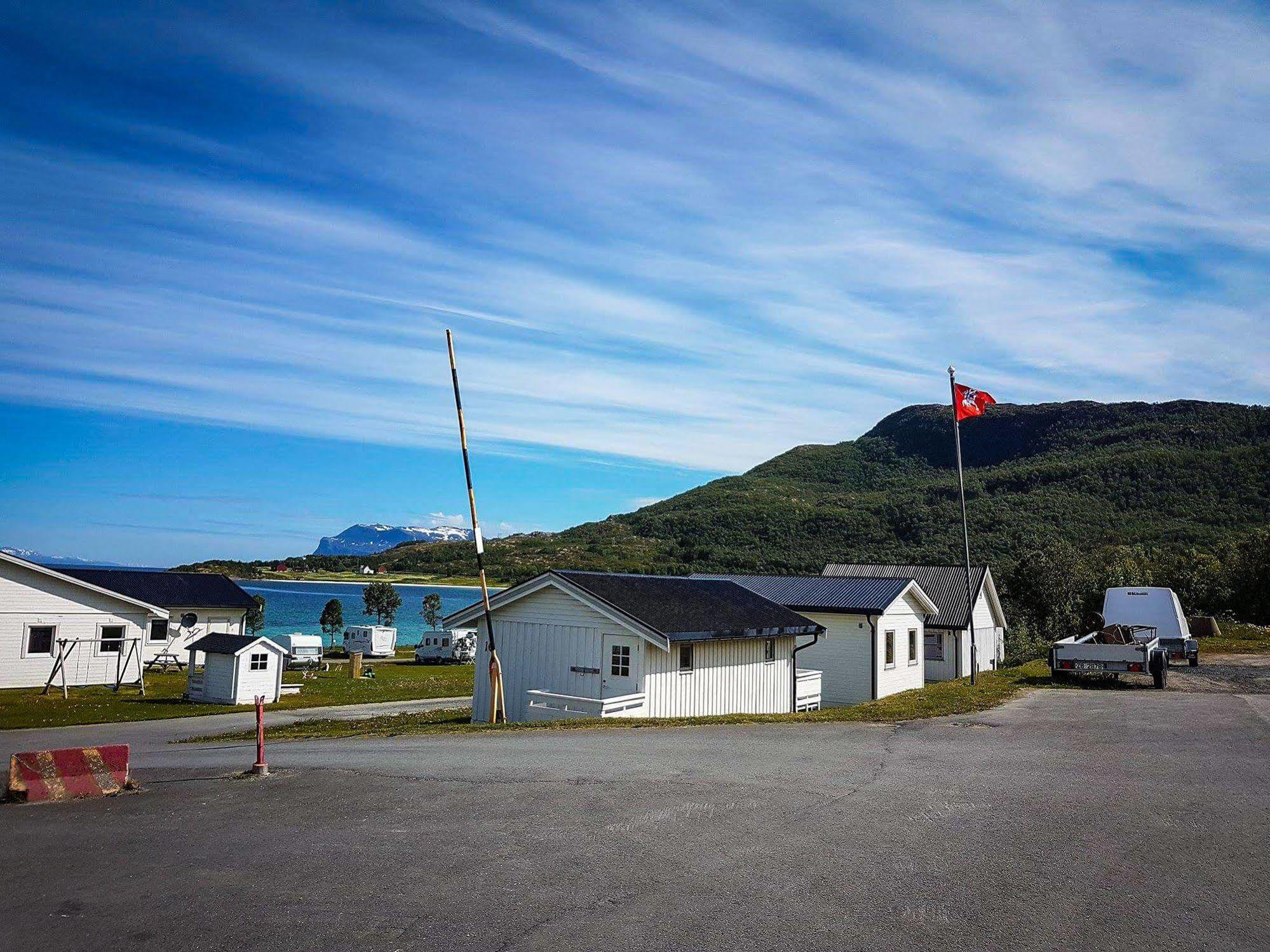 Hotel Tjeldsundbrua Camping Evenskjer Exterior foto